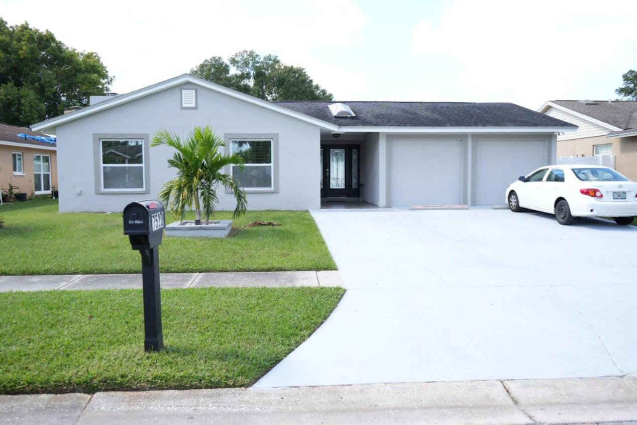 Villa Hosting 1 à Tampa Extérieur photo