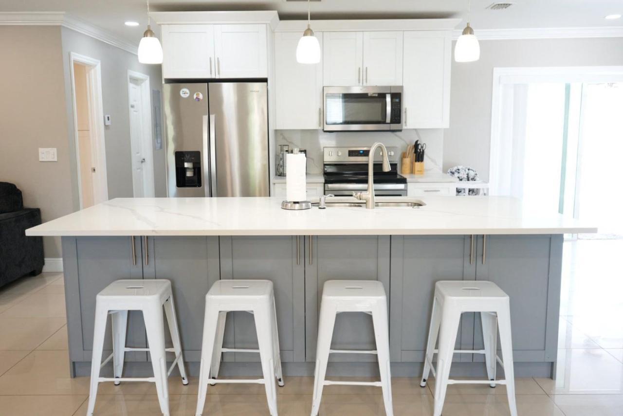 Villa Hosting 1 à Tampa Extérieur photo