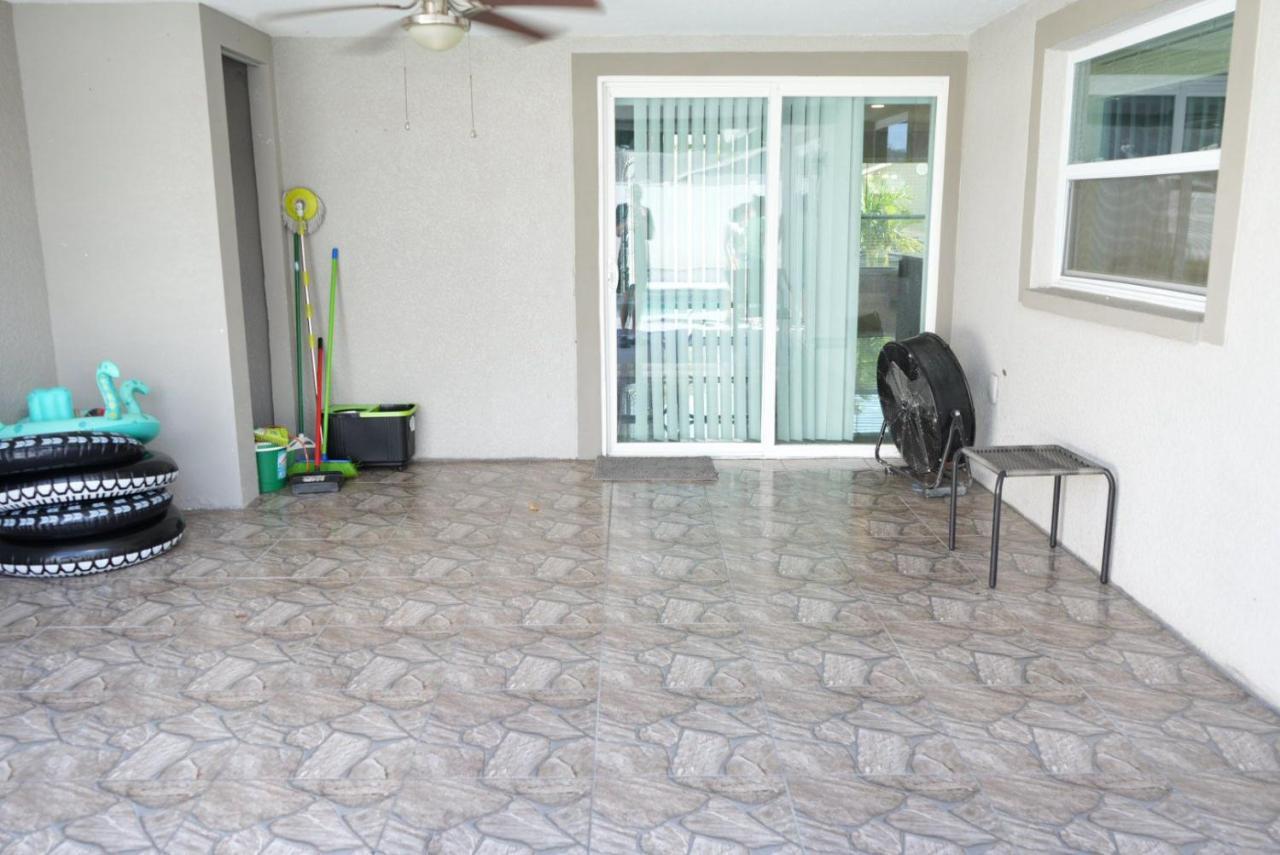 Villa Hosting 1 à Tampa Extérieur photo